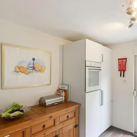 Spacious Holiday In With Terrace Vakantiehuis