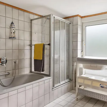 Spacious Holiday In With Terrace Vakantiehuis