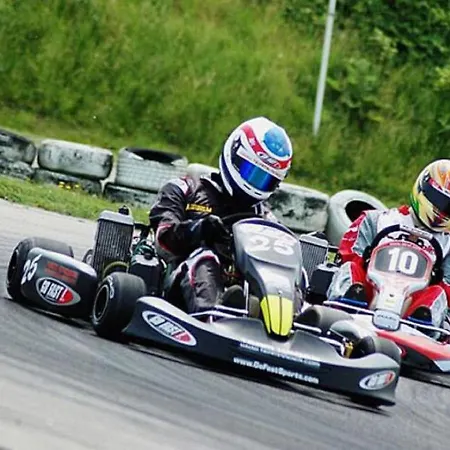 Casa de Férias Spacious Holiday In With Terrace