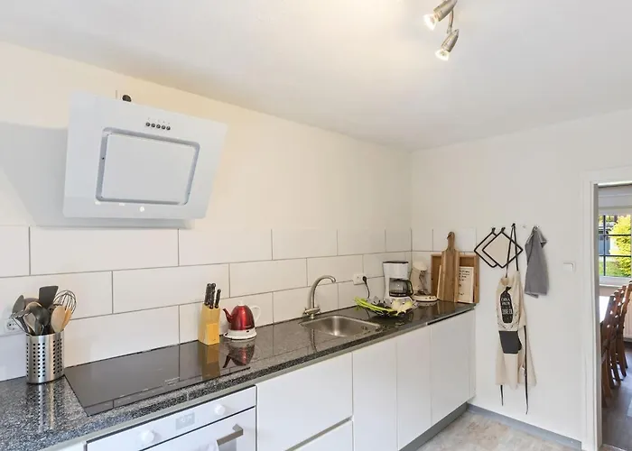 Spacious Holiday In With Terrace Vakantiehuis *