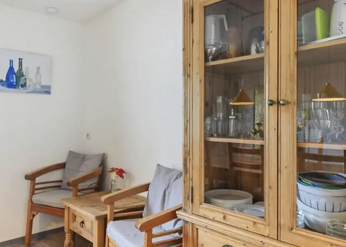 Vakantiehuis Spacious Holiday In With Terrace *